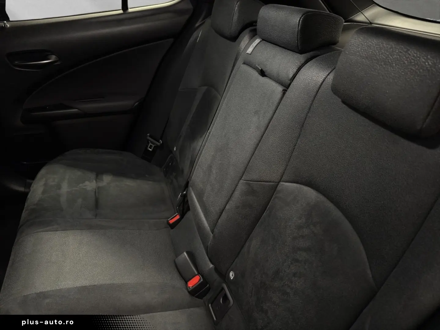 UX 250h STYLE 1HD CARPLAY PDC 15J-GARANTIE