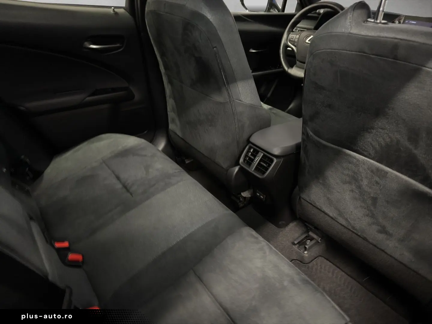 UX 250h STYLE 1HD CARPLAY PDC 15J-GARANTIE