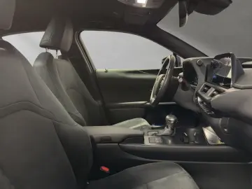 UX 250h STYLE 1HD CARPLAY PDC 15J-GARANTIE