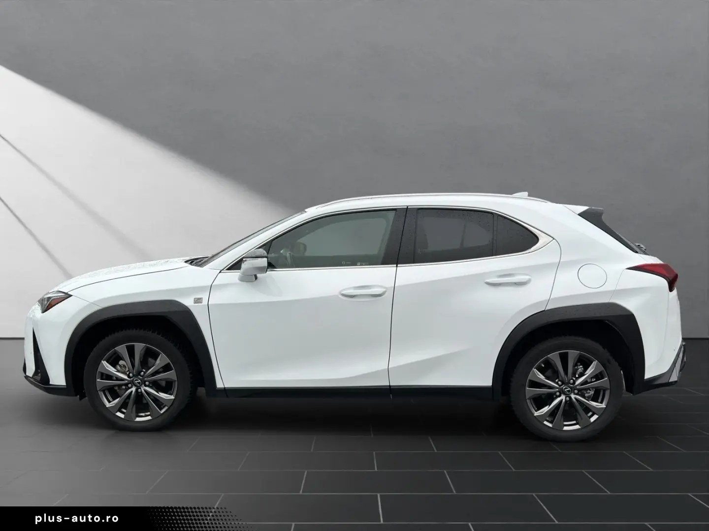 UX 250h F-SPORT-D. 1.HD ALLW.REIF   15J-GARANTIE