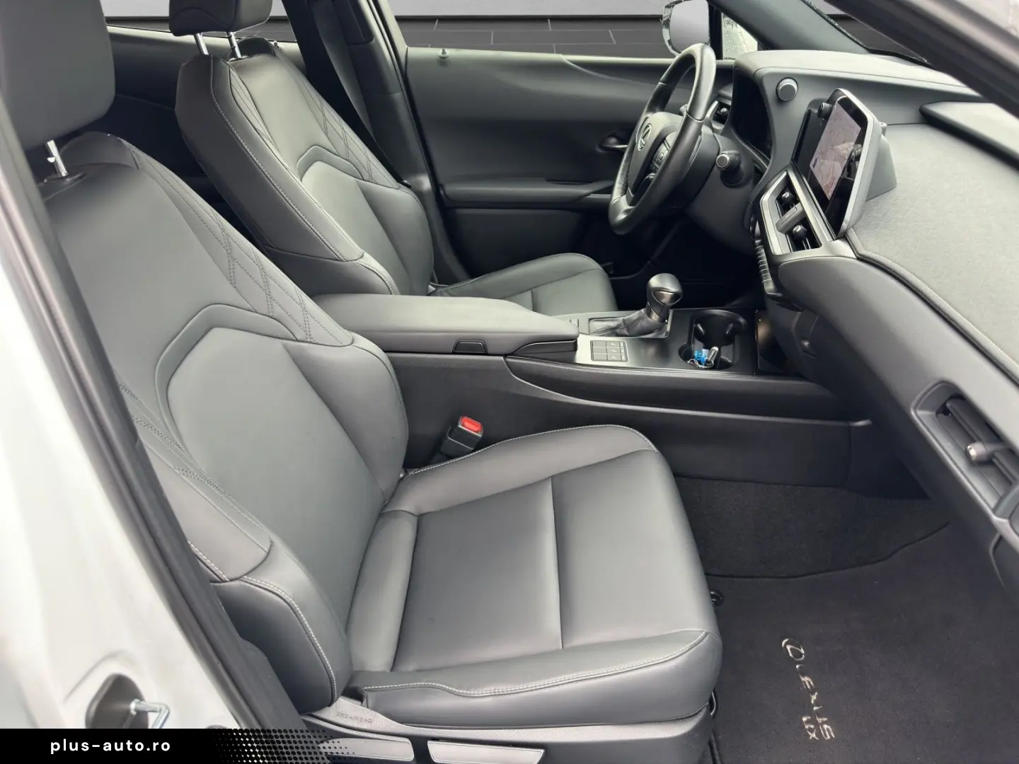 UX 250h F-SPORT-D. 1.HD ALLW.REIF   15J-GARANTIE