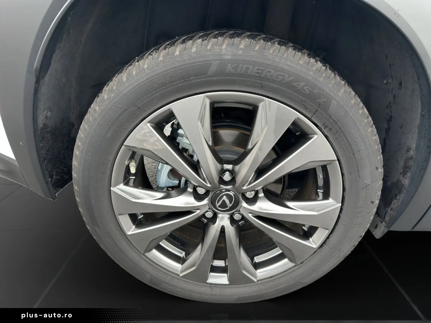 UX 250h F-SPORT-D. 1.HD ALLW.REIF   15J-GARANTIE