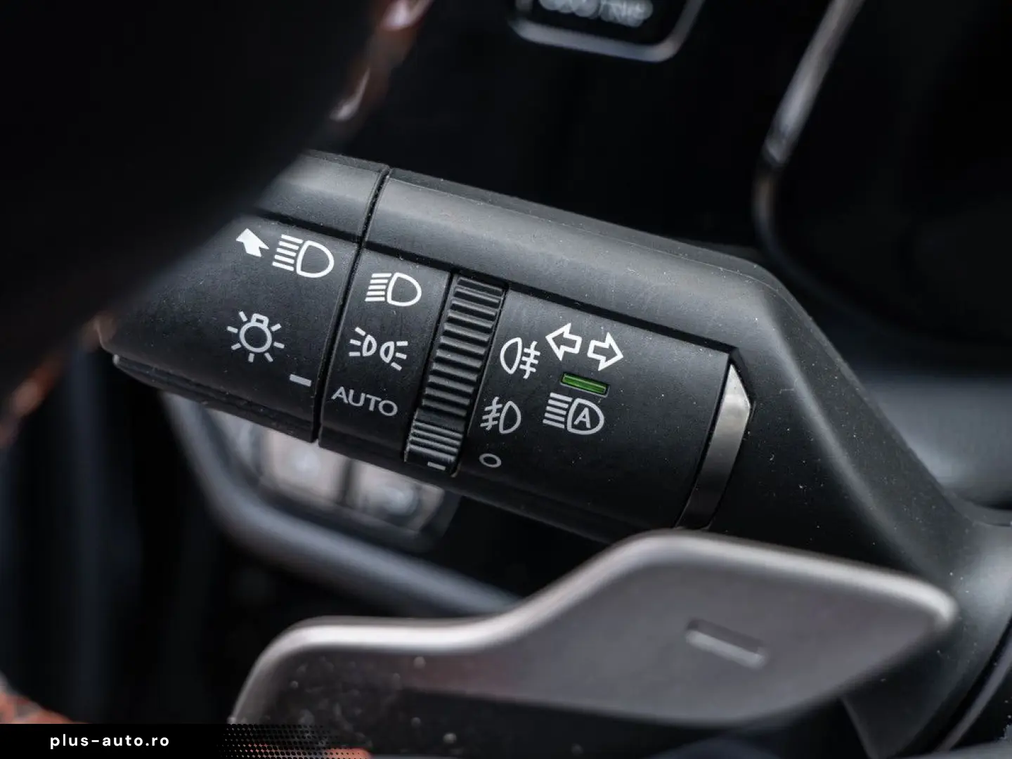 NX 450h   Executive ACC LED 360  Interieur-Pak.