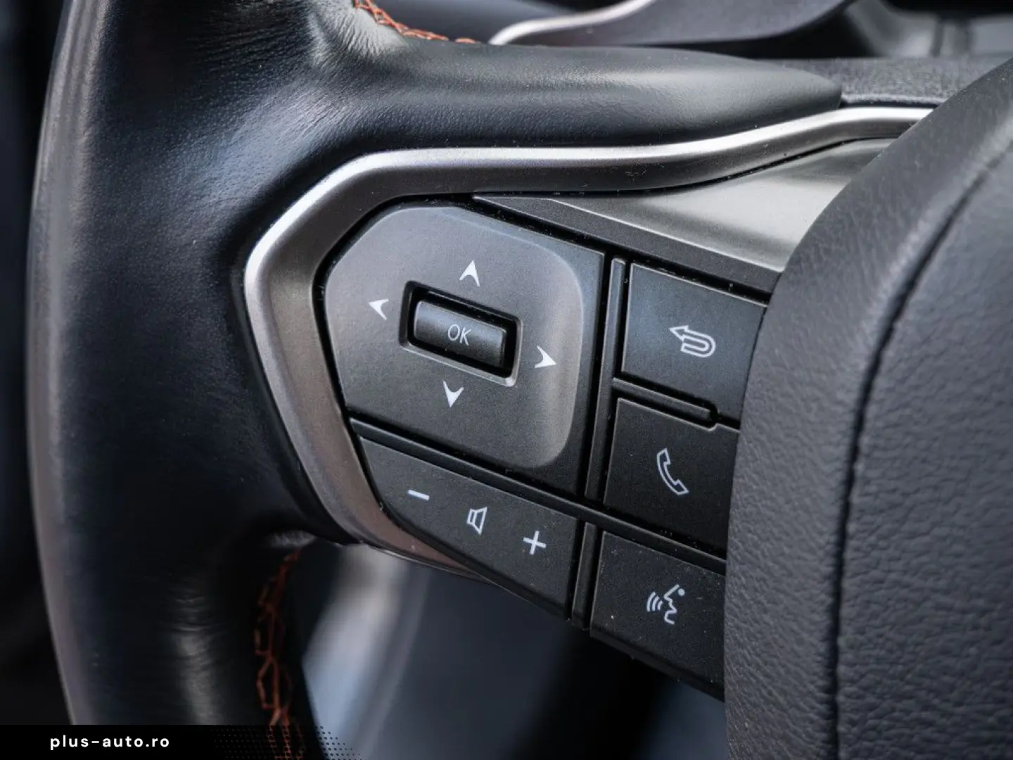 NX 450h   Executive ACC LED 360  Interieur-Pak.