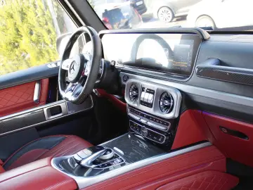 G63 AMG VOLL  CARBON LEDER-ROT TV-FOND STANDHZG
