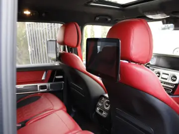 G63 AMG VOLL  CARBON LEDER-ROT TV-FOND STANDHZG