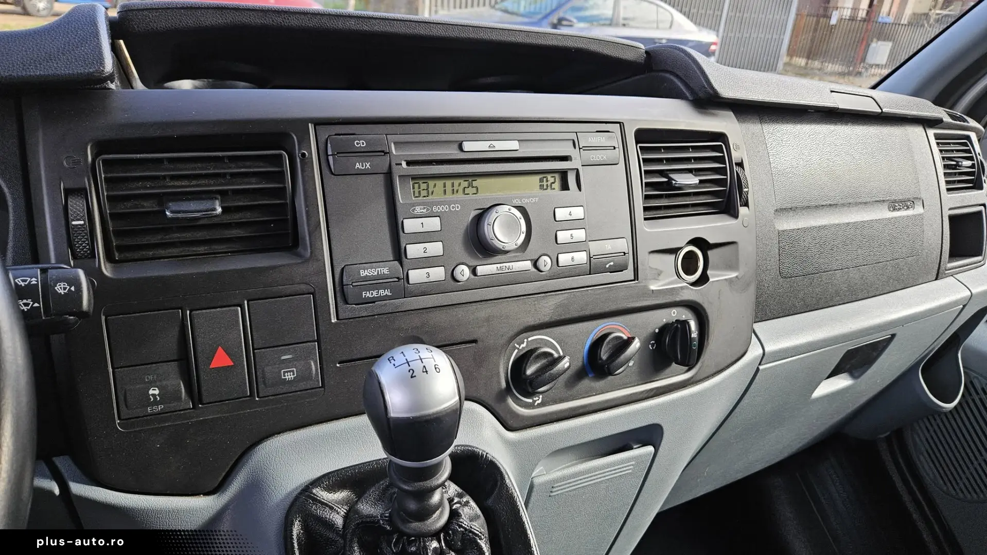 FORD TRANSIT 9 LOCURI 2011