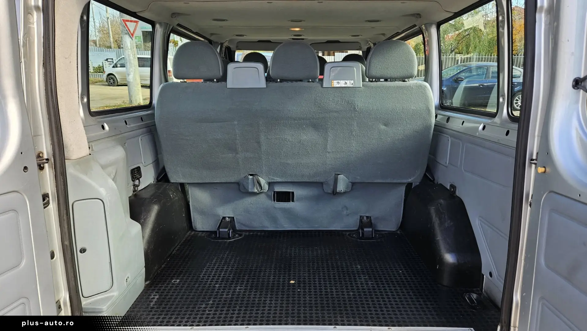 FORD TRANSIT 9 LOCURI 2011