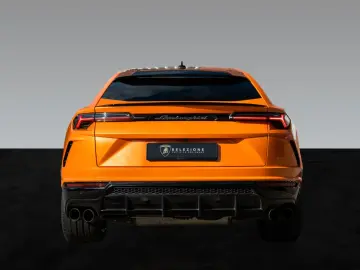 Urus Pearl Capsule   AdPersonam   Panoramic Roof