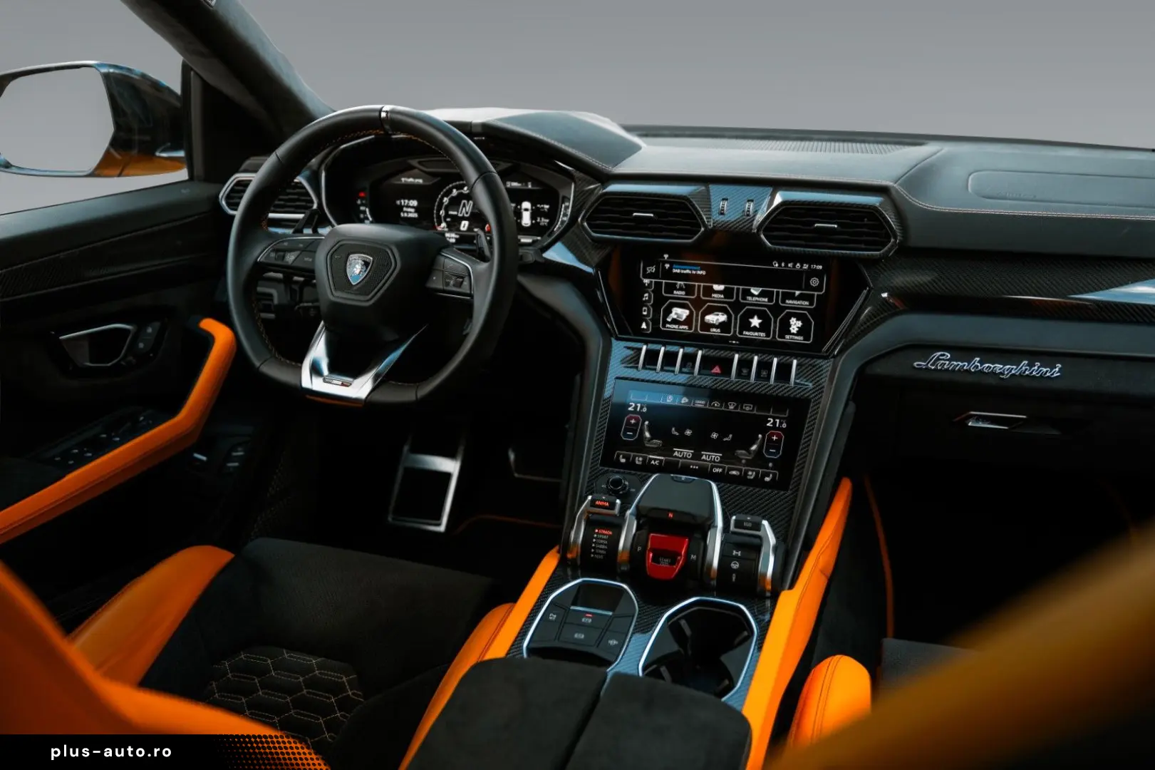 Urus Pearl Capsule   AdPersonam   Panoramic Roof