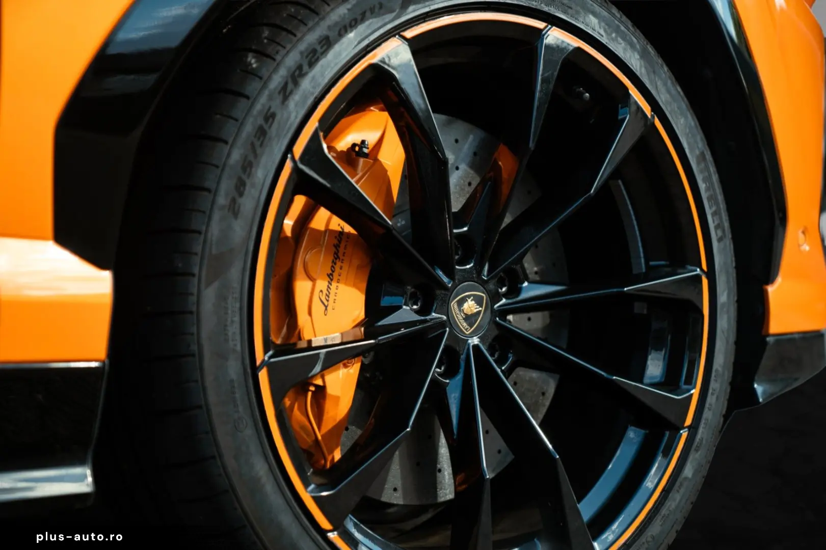 Urus Pearl Capsule   AdPersonam   Panoramic Roof