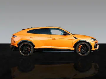 Urus Pearl Capsule   AdPersonam   Panoramic Roof