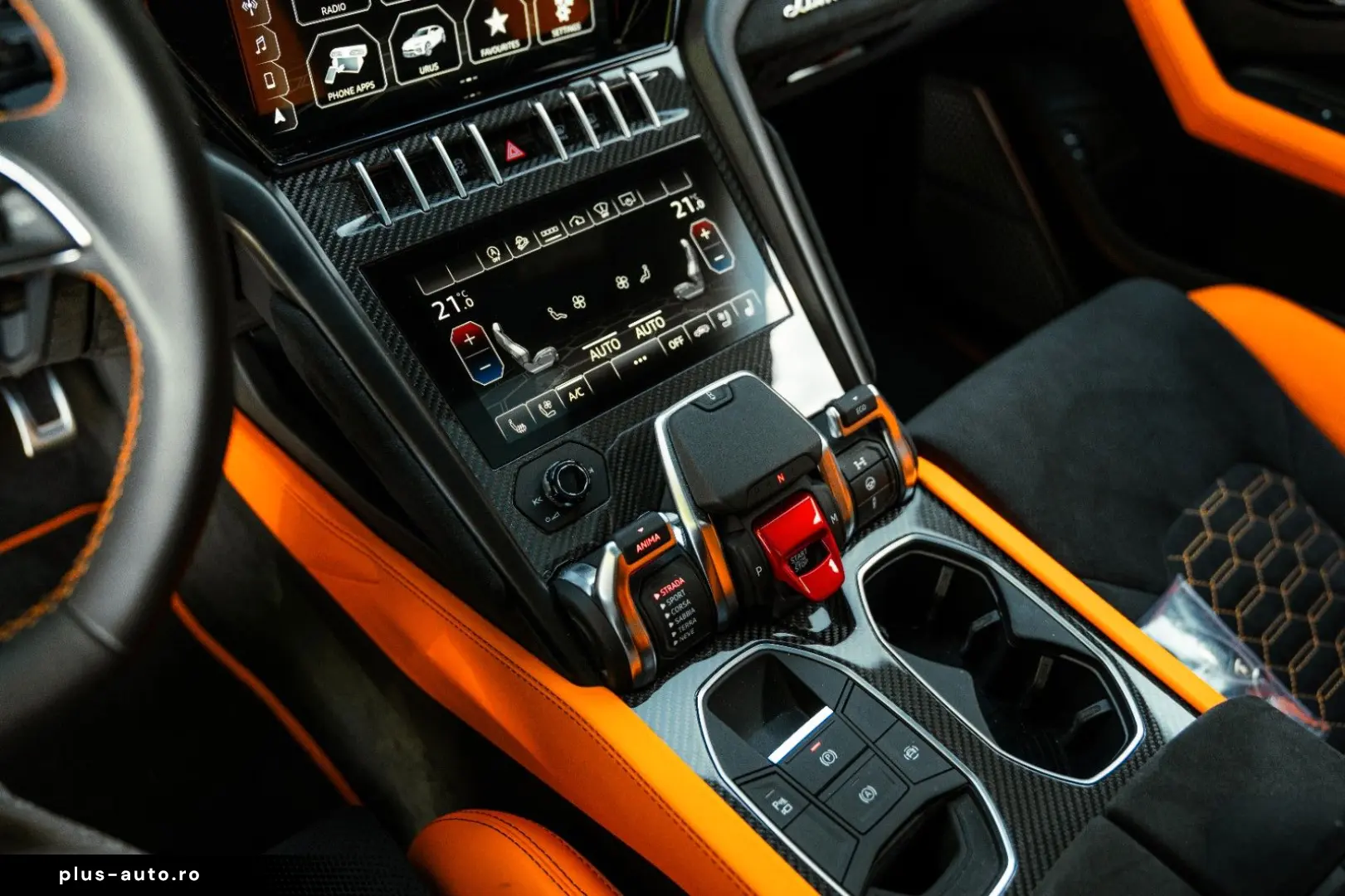 Urus Pearl Capsule   AdPersonam   Panoramic Roof