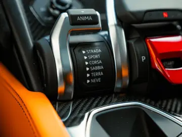 Urus Pearl Capsule   AdPersonam   Panoramic Roof