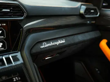 Urus Pearl Capsule   AdPersonam   Panoramic Roof