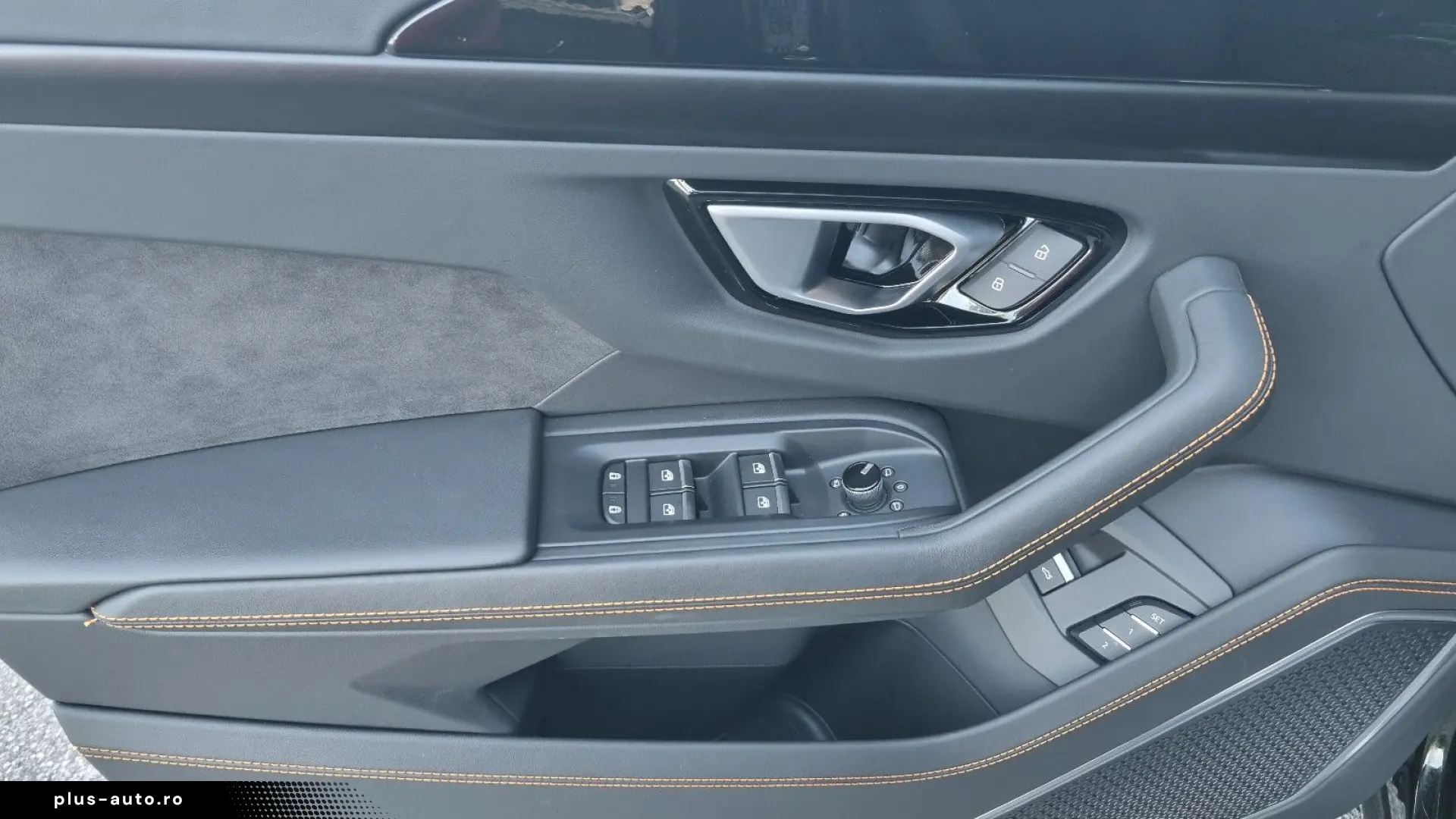 Urus 4.0 V8 23'' Pano HUD Anima 360