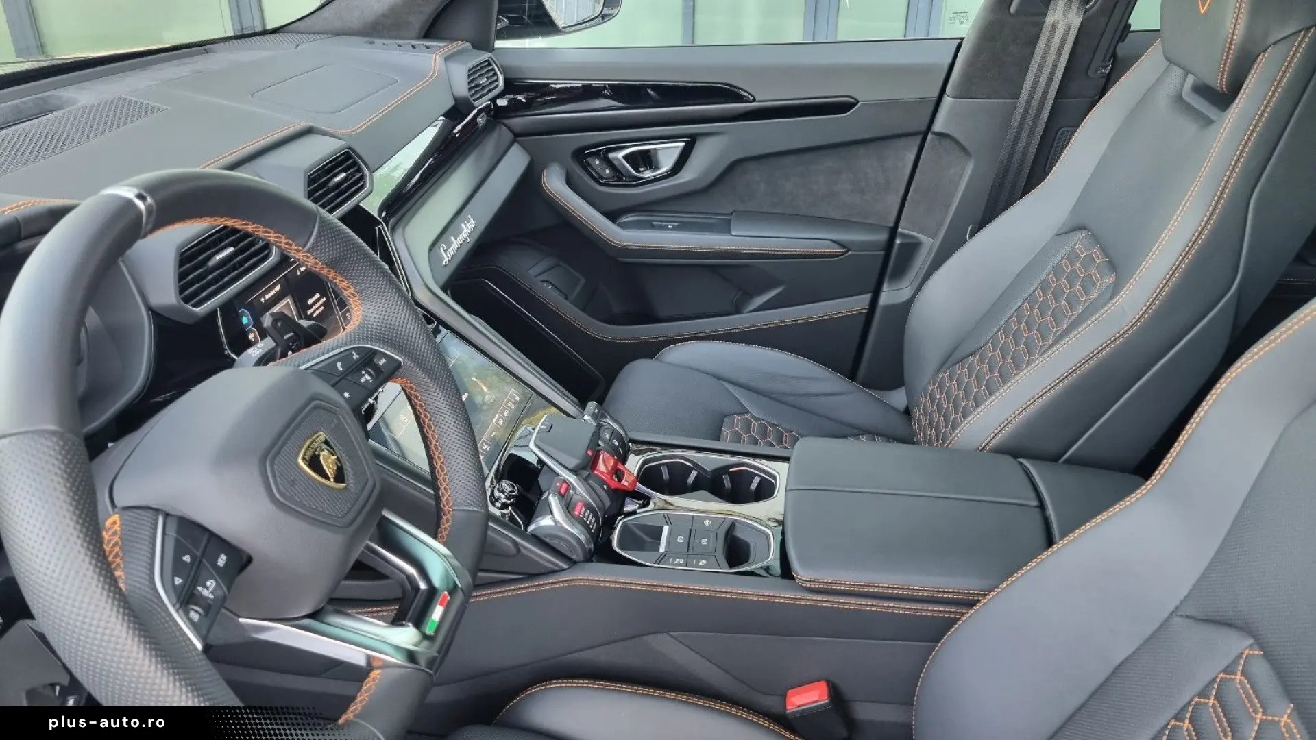 Urus 4.0 V8 23'' Pano HUD Anima 360