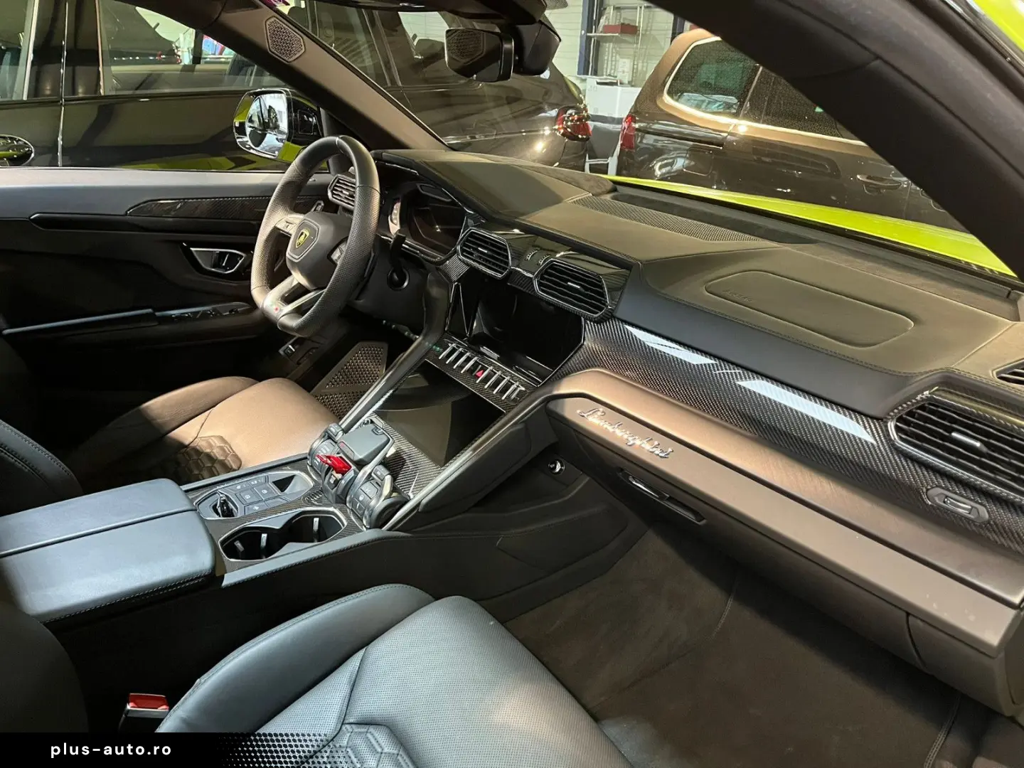 Urus 4.0 V8 Autom.S PANO CARBON MASSAGE S.CLOSE