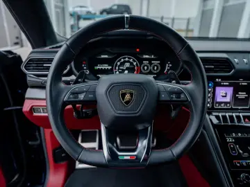 Urus   1. Hand   Q-Citura   HUD   B&O