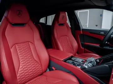 Urus   1. Hand   Q-Citura   HUD   B&O