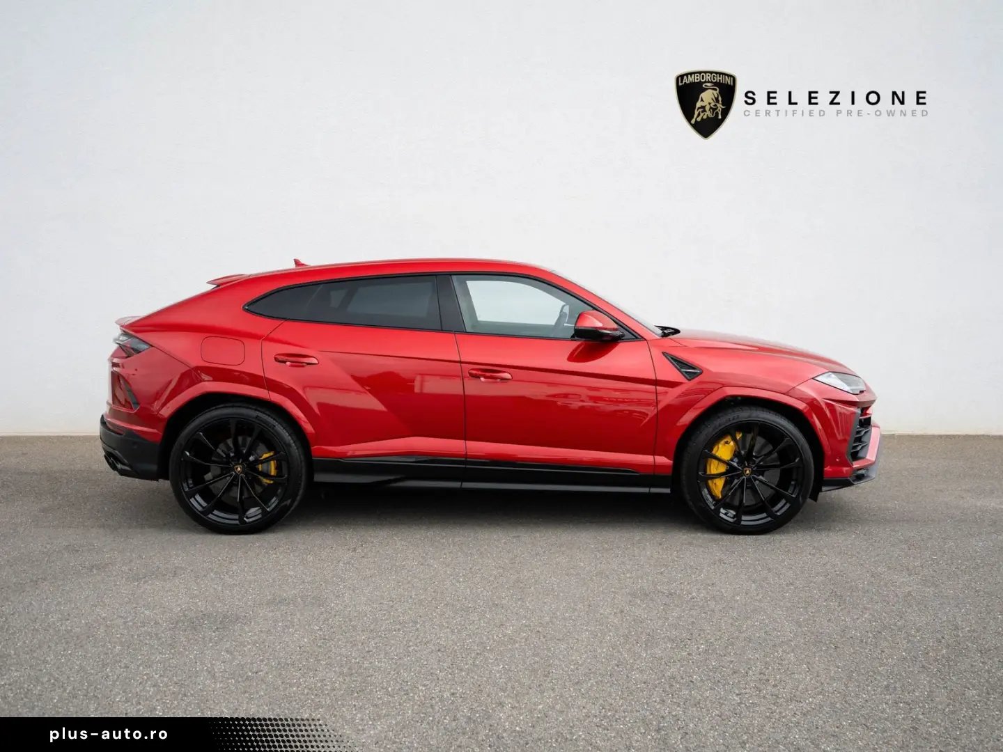 Urus 23  B&O PANO MASSAGE PARK ASSIST CARBON AMB