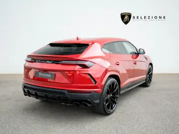 Urus 23  B&O PANO MASSAGE PARK ASSIST CARBON AMB