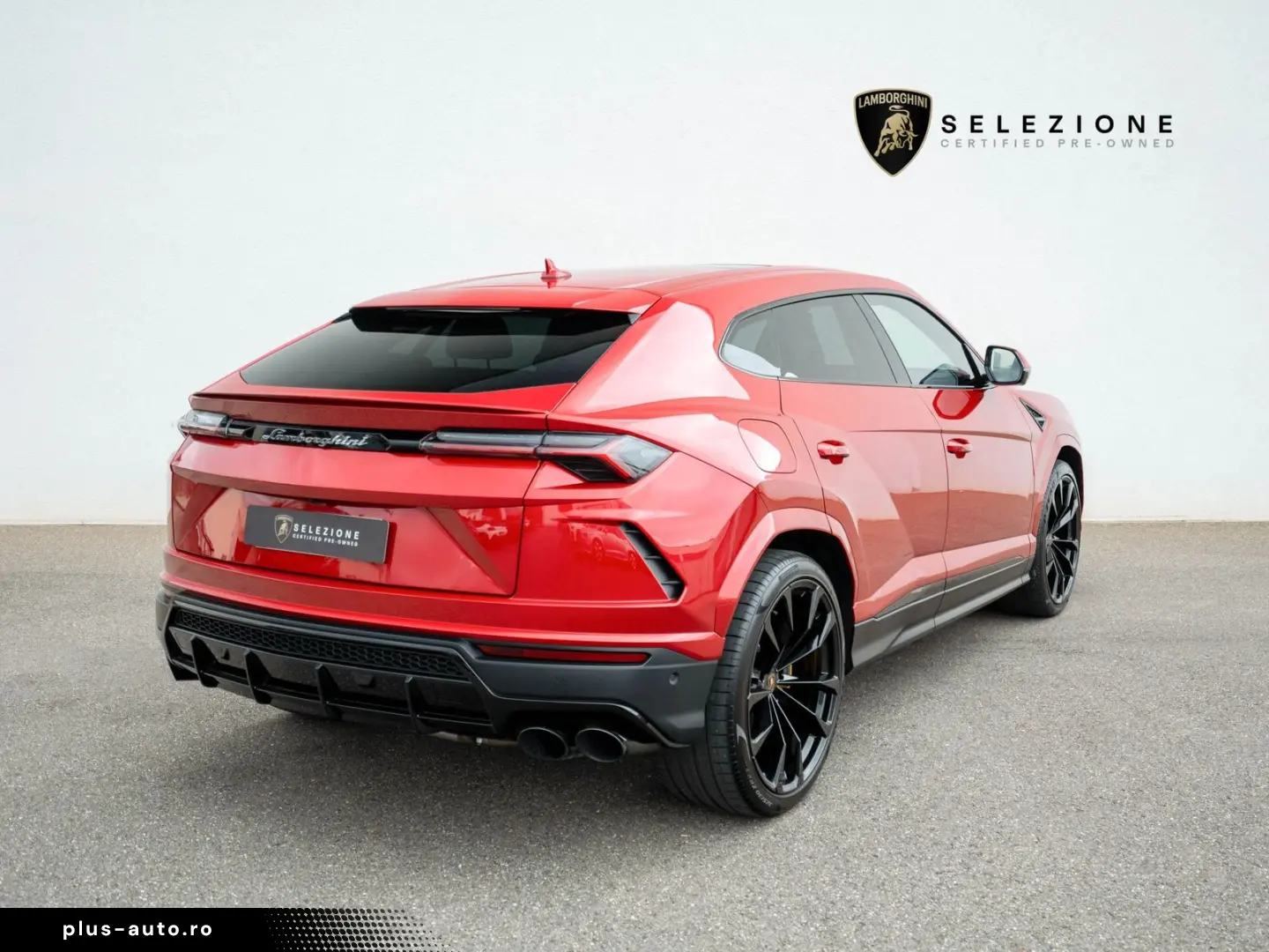 Urus 23  B&O PANO MASSAGE PARK ASSIST CARBON AMB