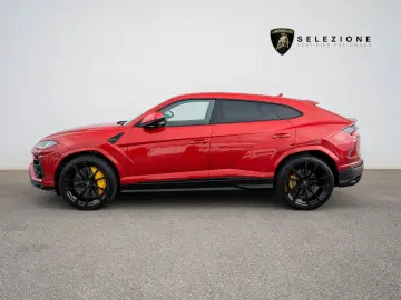 Urus 23  B&O PANO MASSAGE PARK ASSIST CARBON AMB