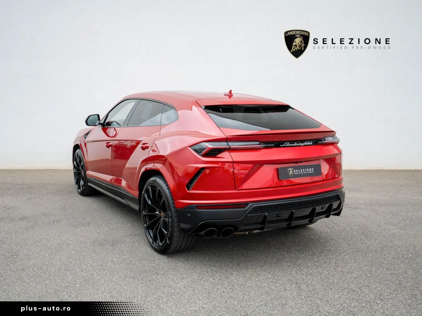 Urus 23  B&O PANO MASSAGE PARK ASSIST CARBON AMB