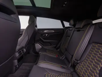 Urus 23  B&O PANO MASSAGE PARK ASSIST CARBON AMB