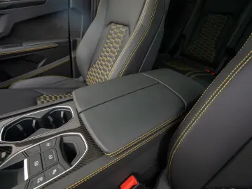 Urus 23  B&O PANO MASSAGE PARK ASSIST CARBON AMB