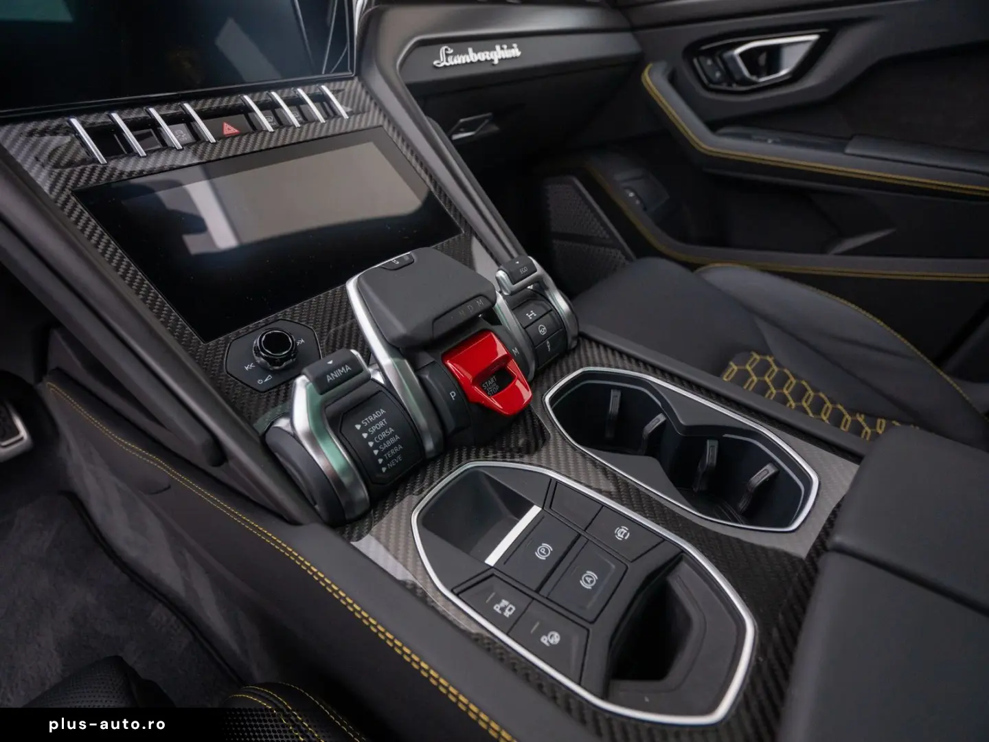 Urus 23  B&O PANO MASSAGE PARK ASSIST CARBON AMB