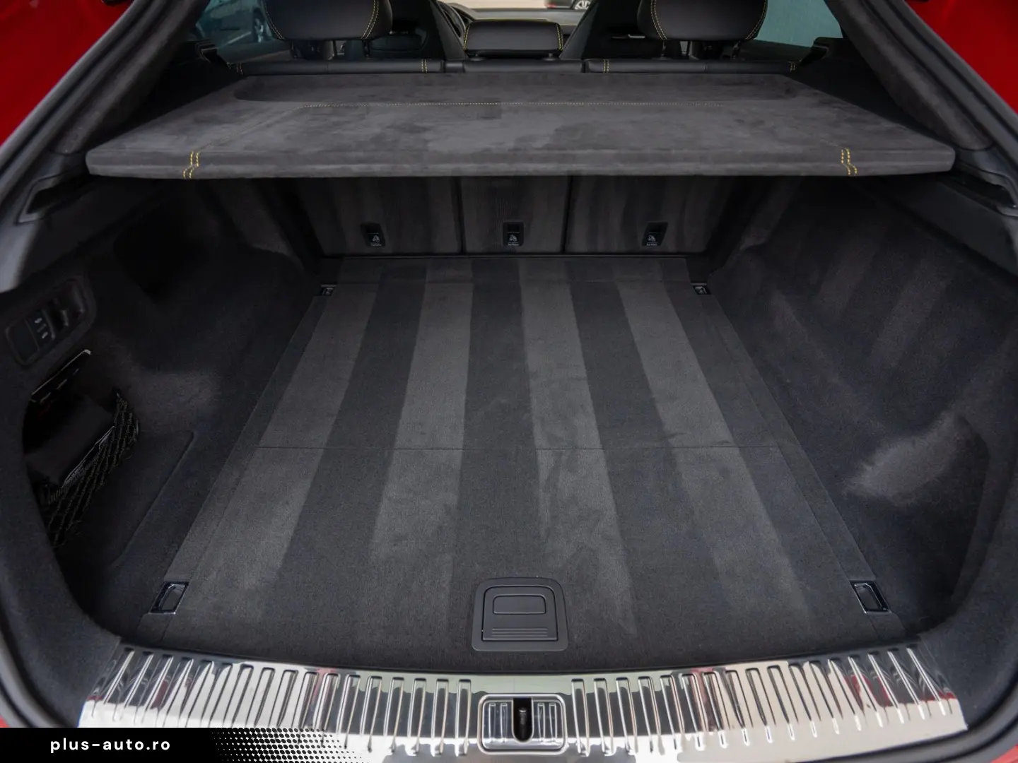 Urus 23  B&O PANO MASSAGE PARK ASSIST CARBON AMB