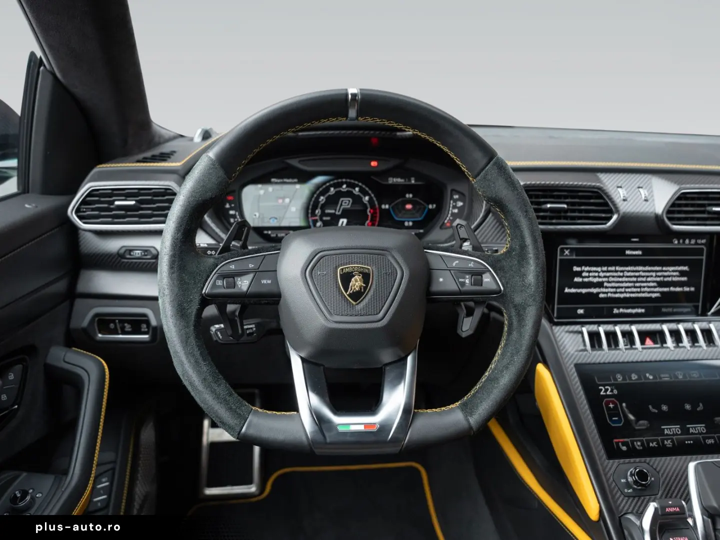 Urus Graphite Capsule   Matt Paint   Carbon Pack