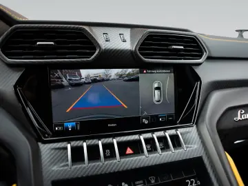 Urus Graphite Capsule   Matt Paint   Carbon Pack