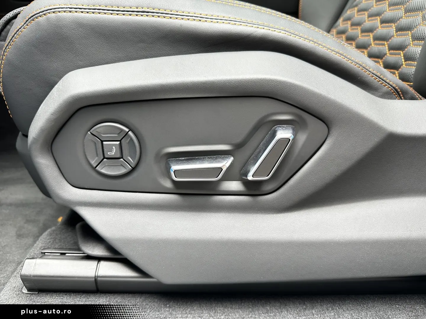 URUS Urus PANO CARBON PACKET B&O SOUND