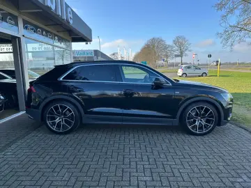 Audi Q8 50 TDI quattro S-LINE MATRIX