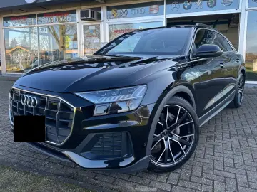 Audi Q8 50 TDI quattro S-LINE MATRIX