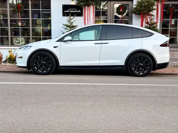 Tesla Model X Long Range