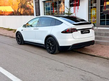 Tesla Model X Long Range