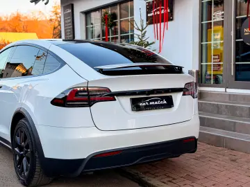 Tesla Model X Long Range