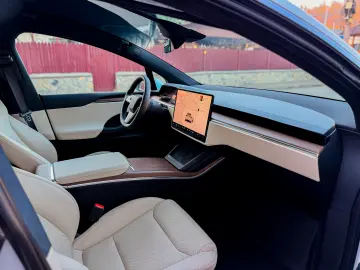 Tesla Model X Long Range
