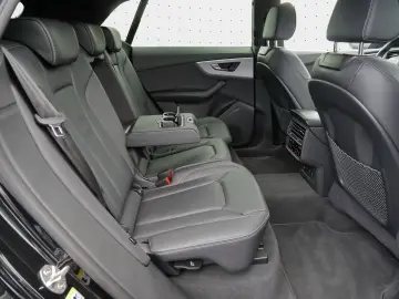 Q8 55 TFSI qu. S line (Ext) AHK Matrix HuD Air