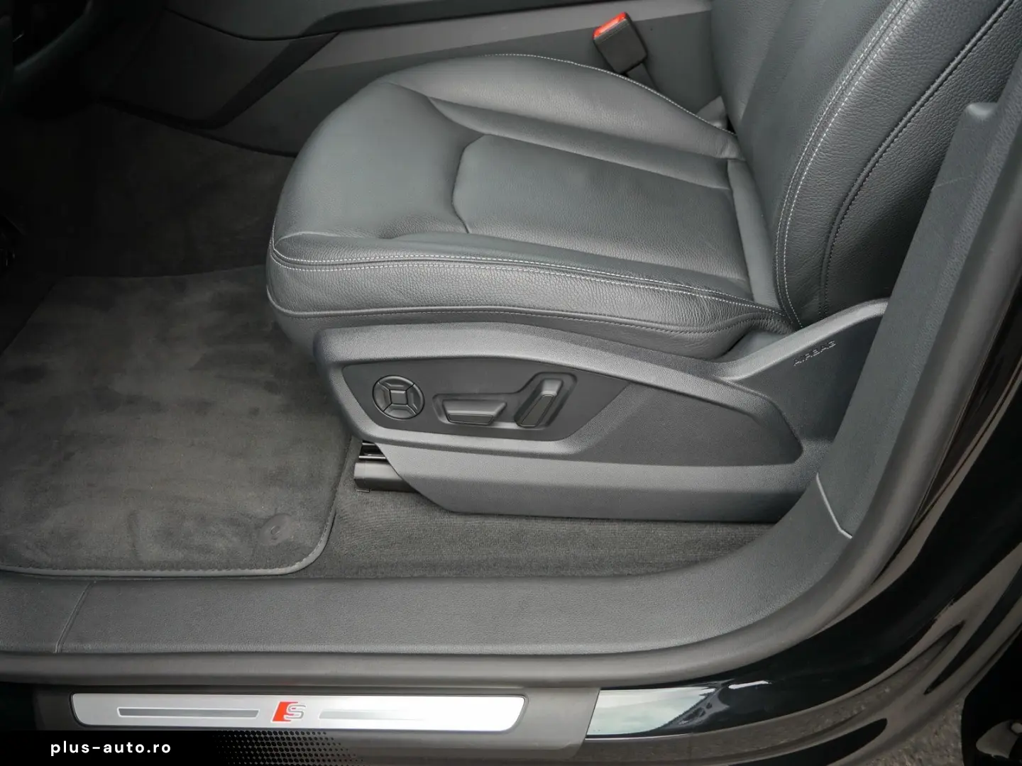 Q8 55 TFSI qu. S line (Ext) AHK Matrix HuD Air