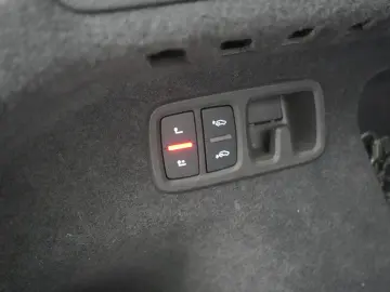 Q8 AHK B&O LEDER NACHTSICHT NAVI SITZBELÜFTUNG