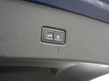 Q8 AHK B&O LEDER NACHTSICHT NAVI SITZBELÜFTUNG