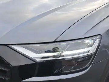 Q8 55 TFSI quattro tiptr. S line PANO AHK KAM 23