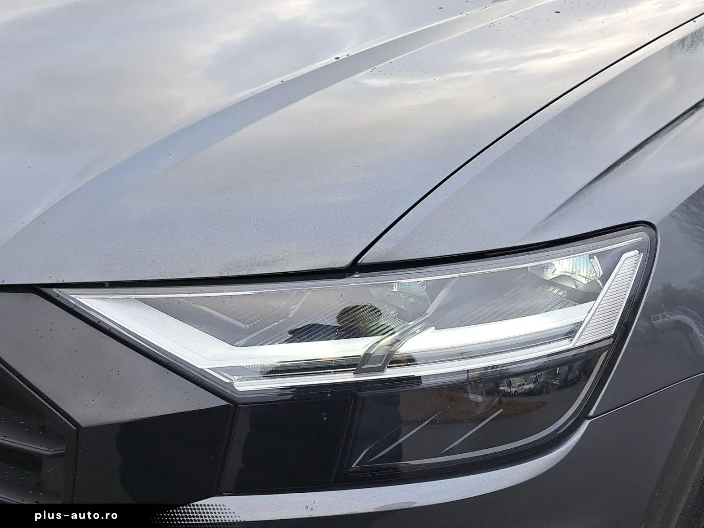 Q8 55 TFSI quattro tiptr. S line PANO AHK KAM 23