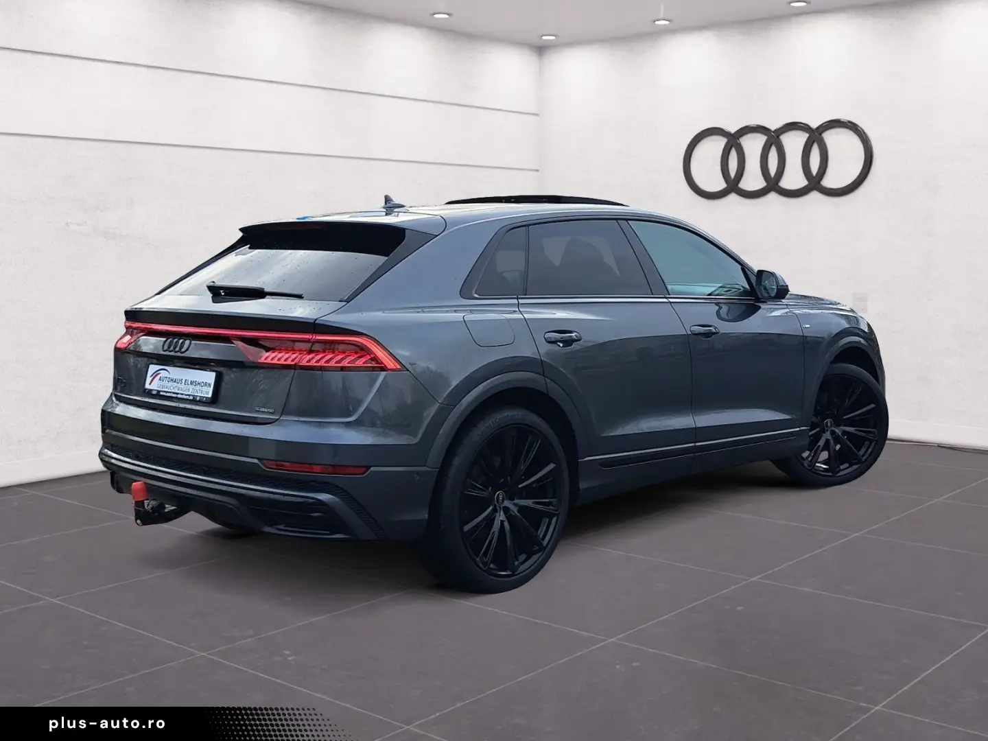 Q8 55 TFSI quattro tiptr. S line PANO AHK KAM 23