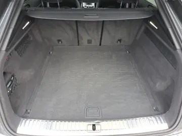 Q8 55 TFSI quattro tiptr. S line PANO AHK KAM 23